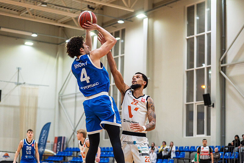 LU basketbola komanda uzvar ceturto no piecām spēlēm un pakāpjas turnīra tabulā